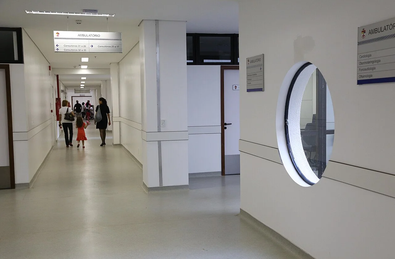Plantao medico hospitalar e rotina de escalas de enfermagem
