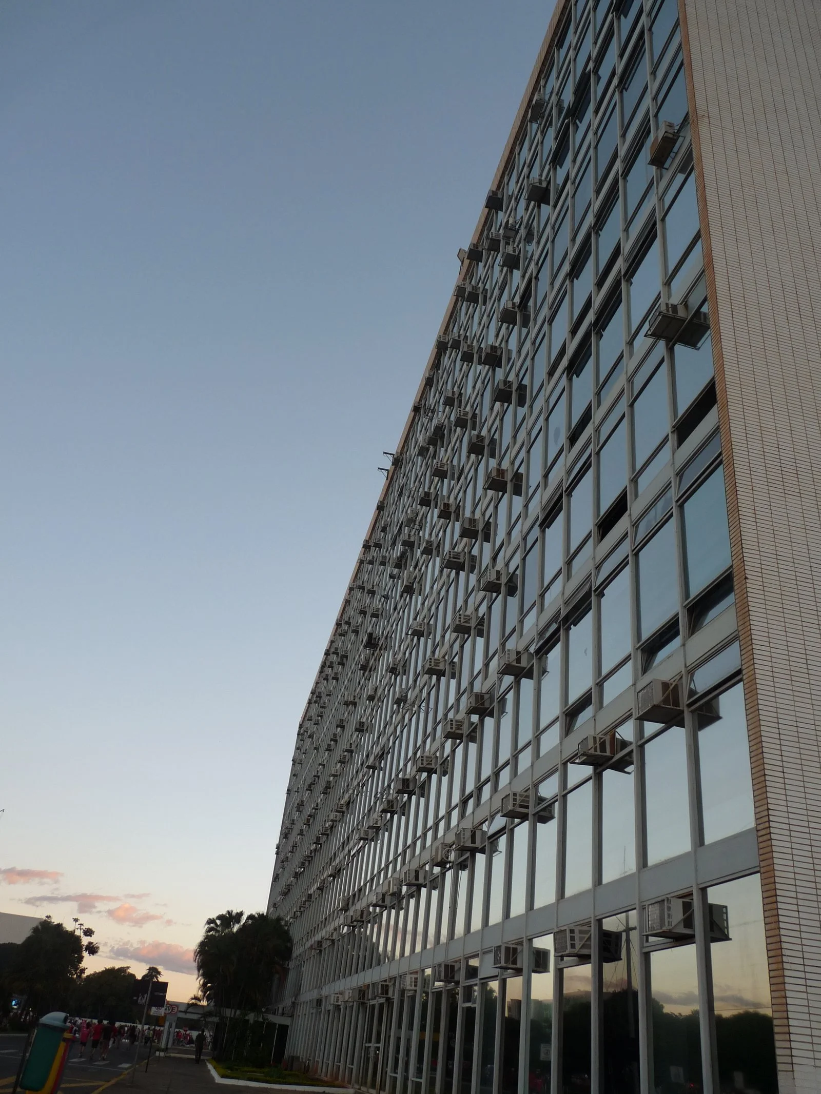 Ministerio do Desenvolvimento Social e regulacao do BPC LOAS